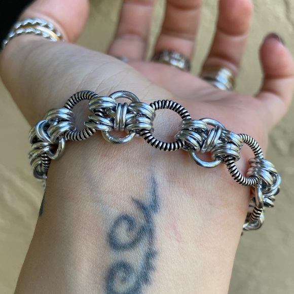 Maille onyx bracelet . Handmade maille chain & genuine onyx gemstone clasp - Picture 5 of 15